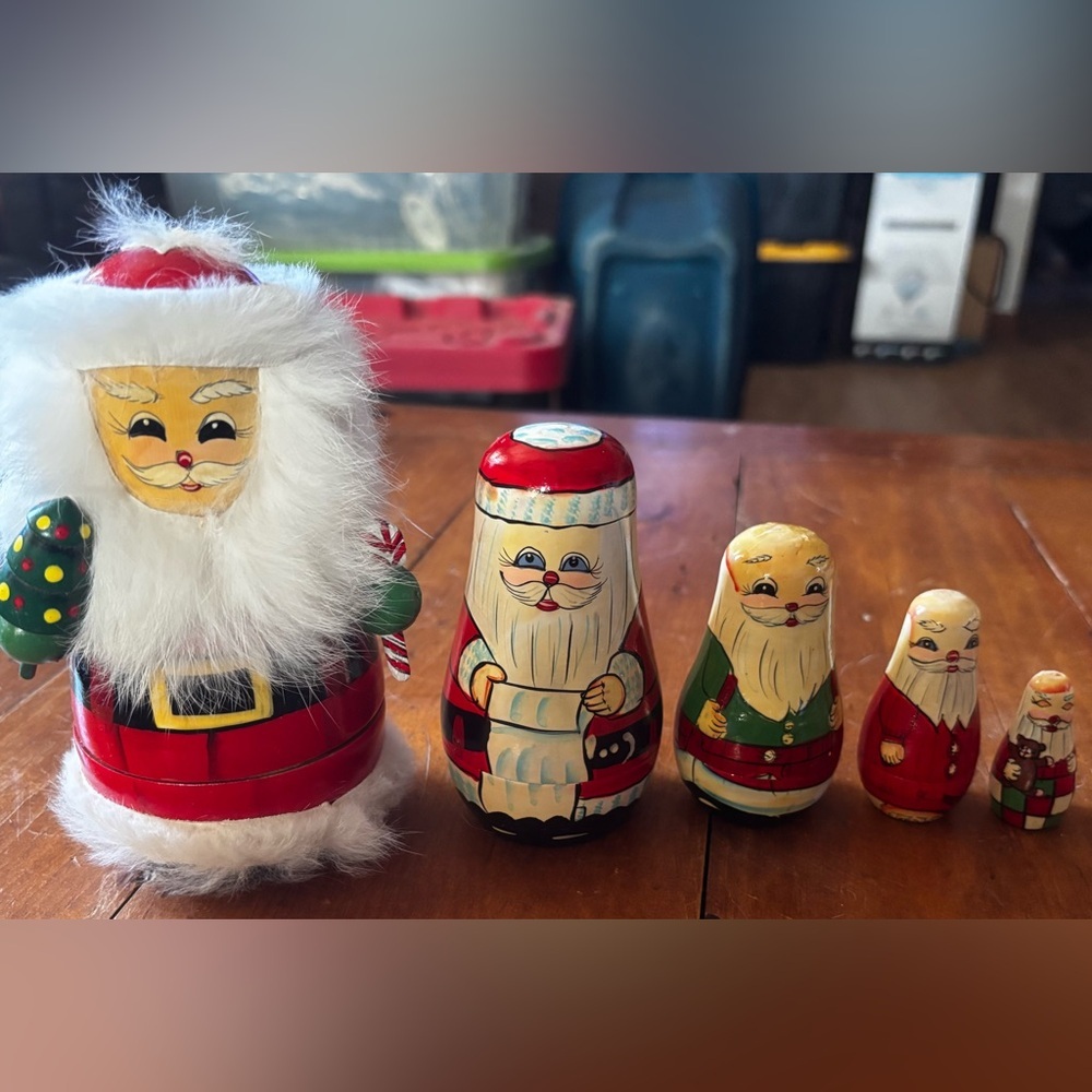 Vintage Santa Wooden Nesting Doll Set (5-Piece)